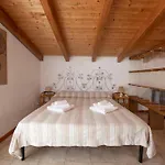 Residence The Cherry House - Appartamenti Con Piscina * Carro