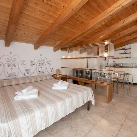 Apartamento 211 - Acacia, Terrazza Giardino E Piscina *