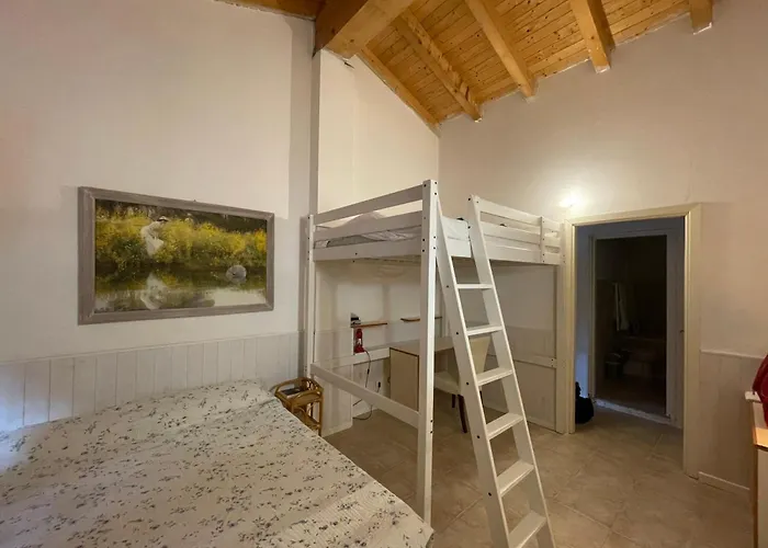 Residence The Cherry House - Appartamenti Con Piscina Lägenhet